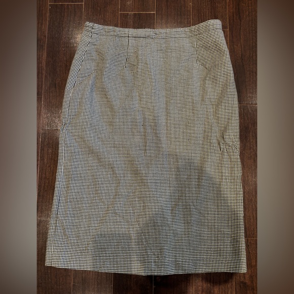 Skirt from Contemporaine - Picture 1 of 4